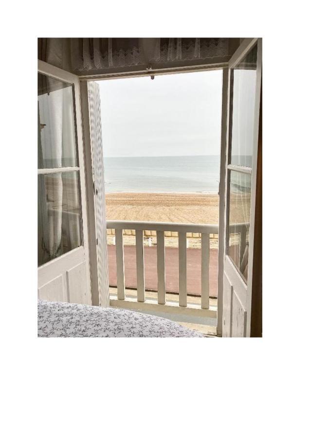 Au Paradis De La Mer A 10M De La Mer Villers-sur-Mer Esterno foto